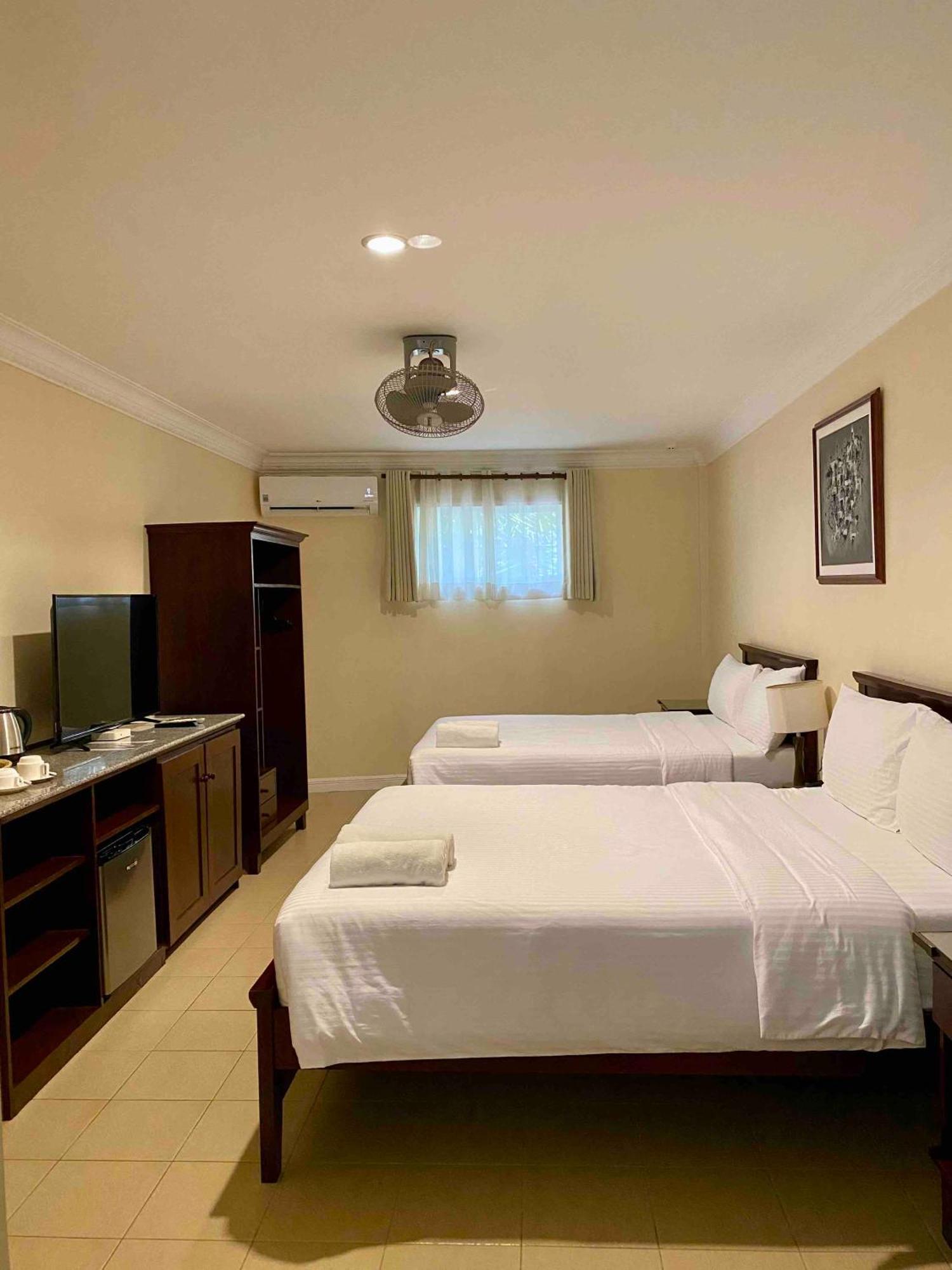 Panglao Regents Park Resort Eksteriør billede