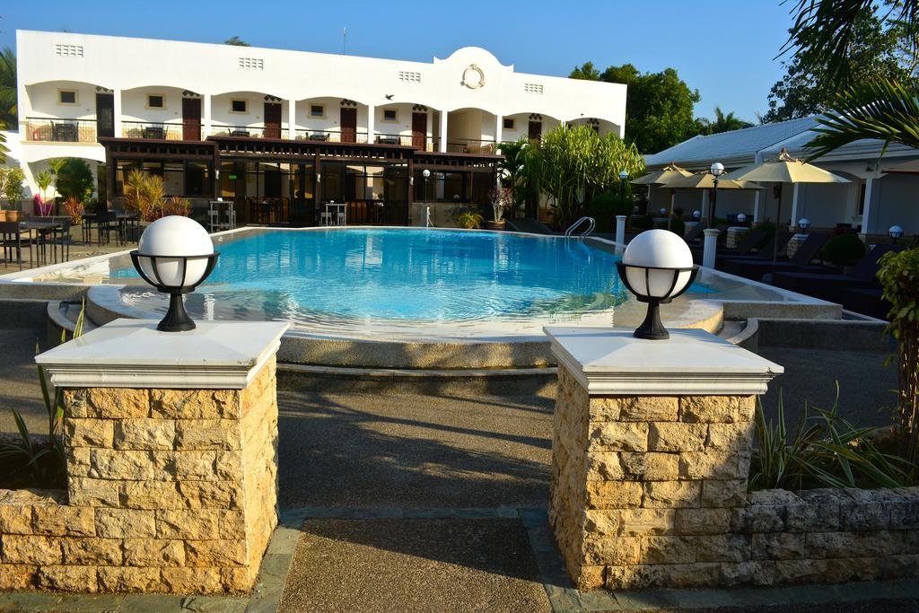 Panglao Regents Park Resort Eksteriør billede
