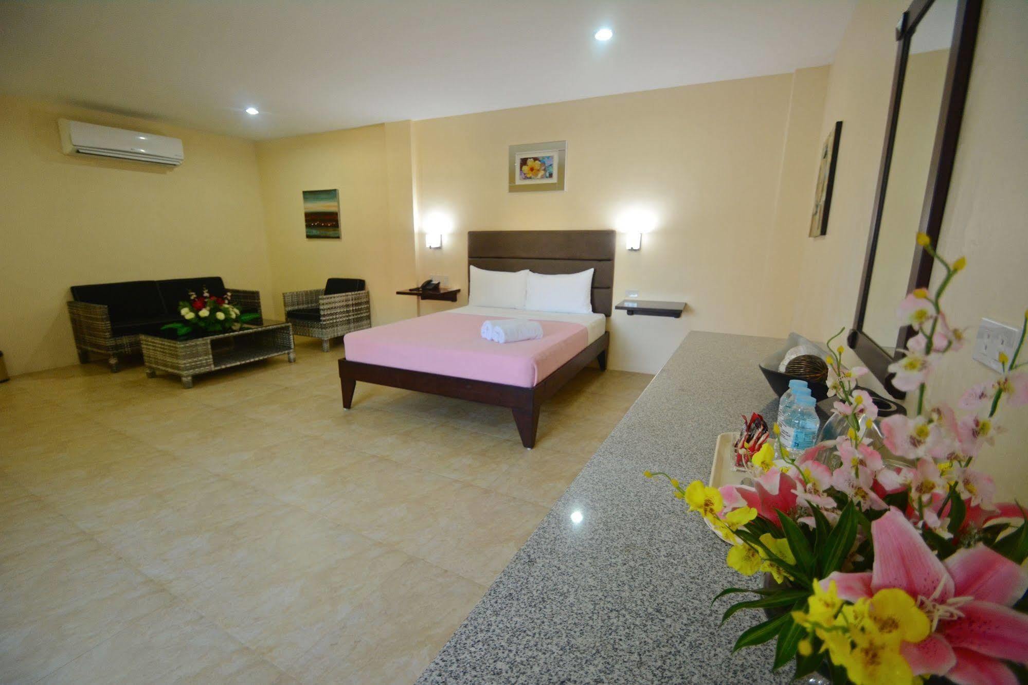 Panglao Regents Park Resort Eksteriør billede